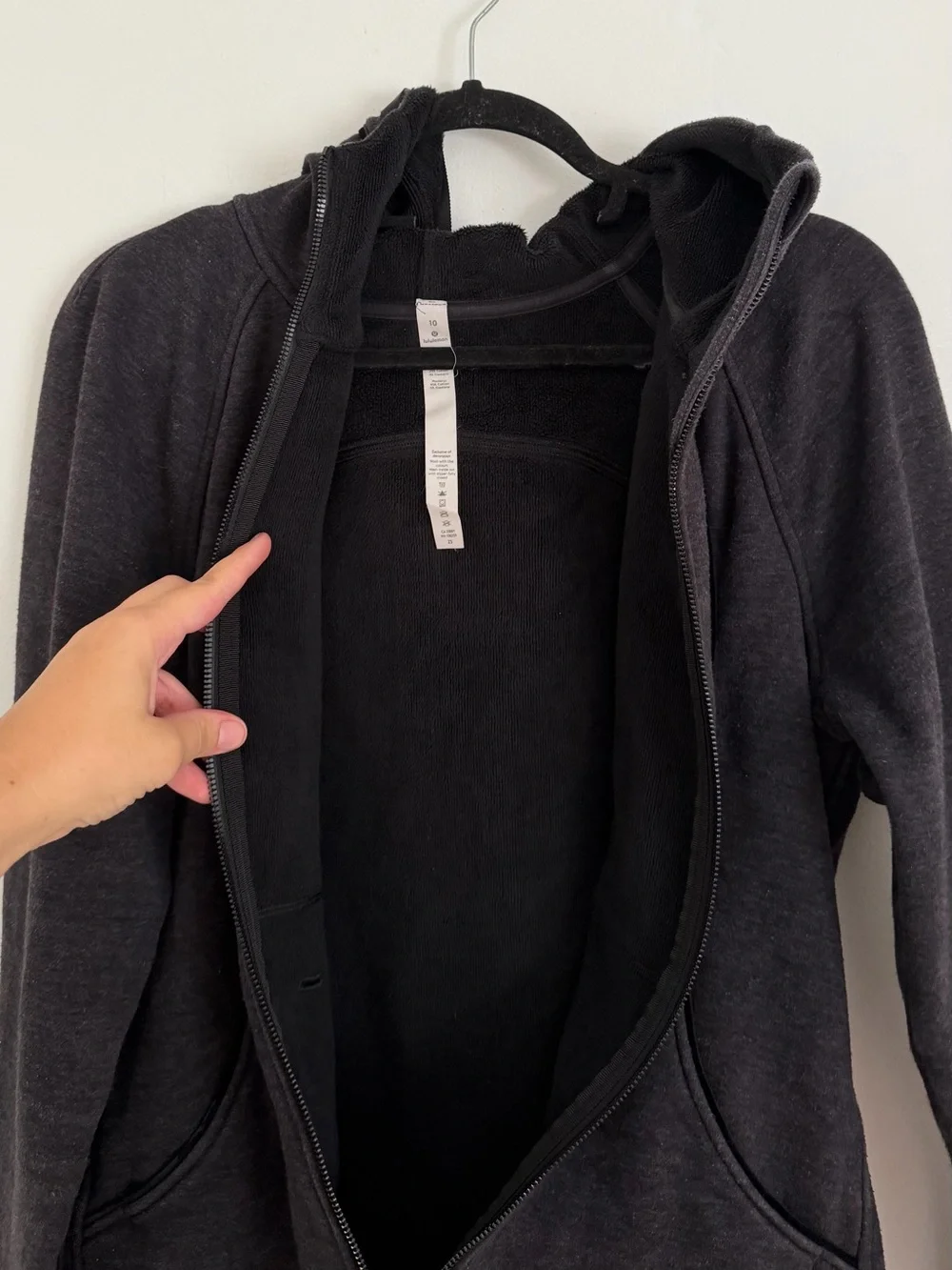 Lululemon Dark Grey Full Sip Scuba Jacket Fleece Lined